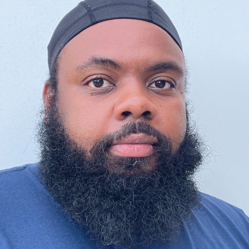 Headshot of Derrick Glen
