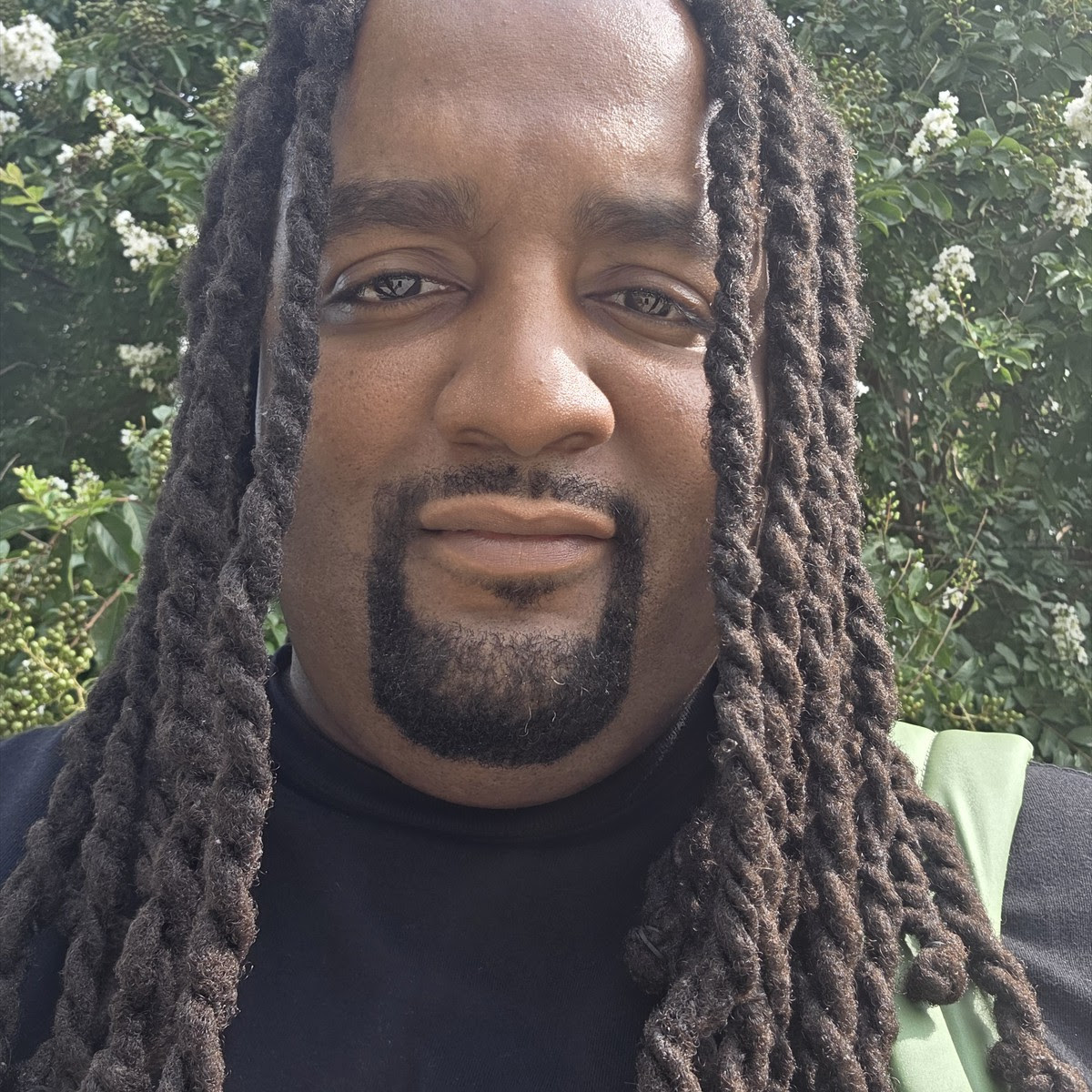 Headshot of Eric Vance