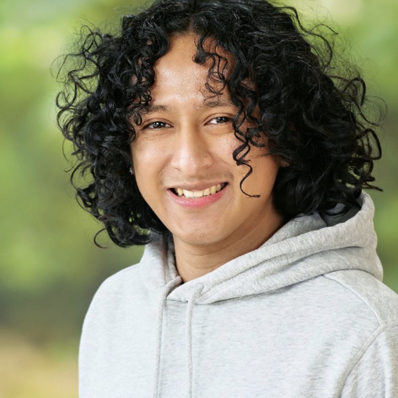 Headshot of Chris Bautista